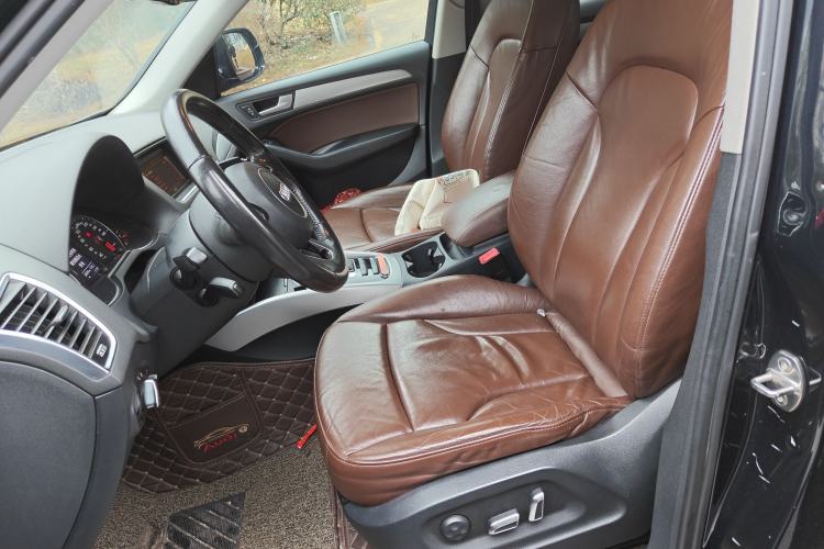 Used Audi Q5 2015 40 TFSI Technology Edition Left Front Seat