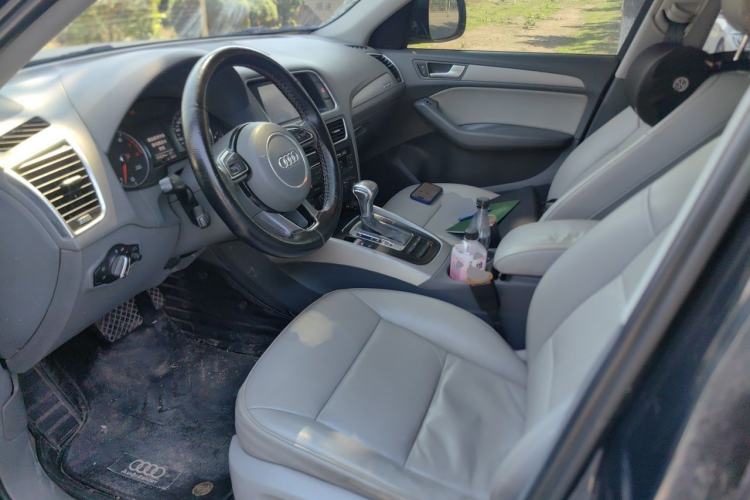 Used Audi Q5 2015 40 TFSI Trendy Edition Left Front Seat
