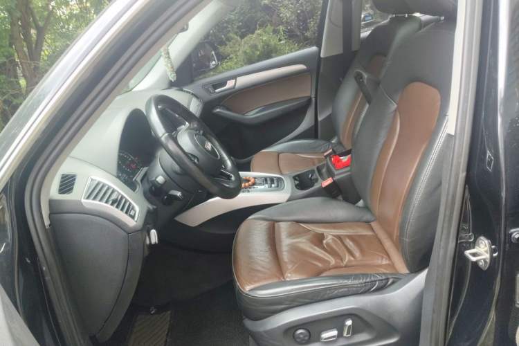 Used Audi Q5 2015 40 TFSI Technology Edition Left Front Seat
