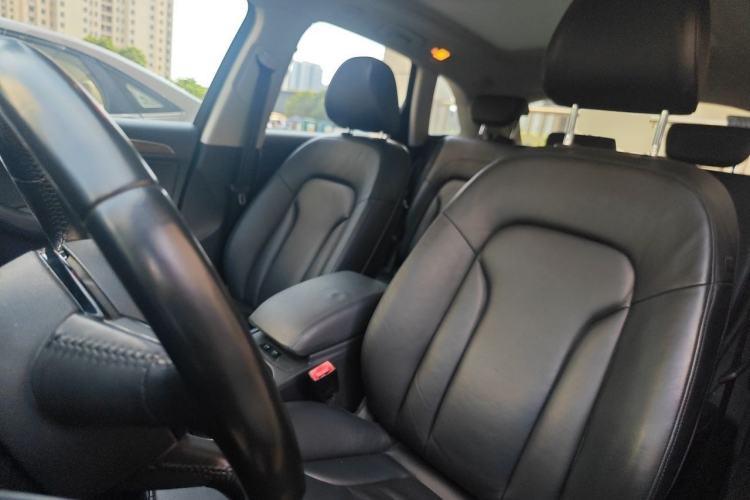 Used Audi Q5 2015 40 TFSI Comfort Model Left Front Seat