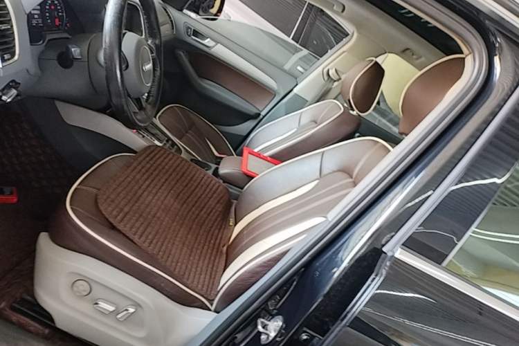 Used Audi Q5 2015 40 TFSI Trendy Edition Left Front Seat
