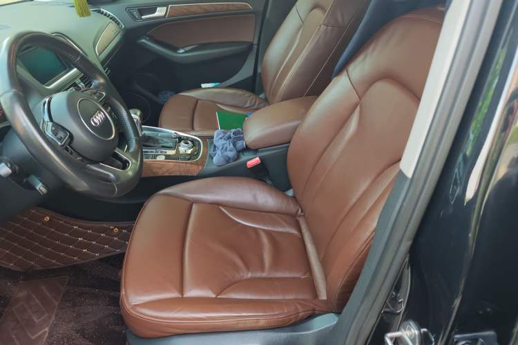 Used Audi Q5 2015 40 TFSI Comfort Model Left Front Seat