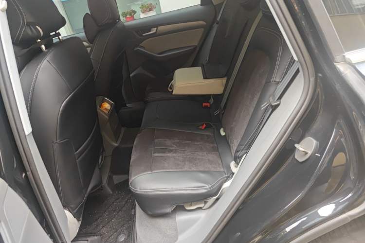 Used Audi Q5 2015 40 TFSI Trendy Edition Left Rear Seat