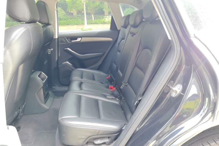 Used Audi Q5 2015 40 TFSI Technology Edition Left Rear Seat