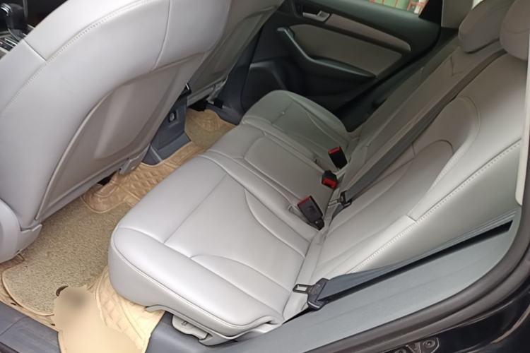 Used Audi Q5 2015 40 TFSI Trendy Edition Left Rear Seat