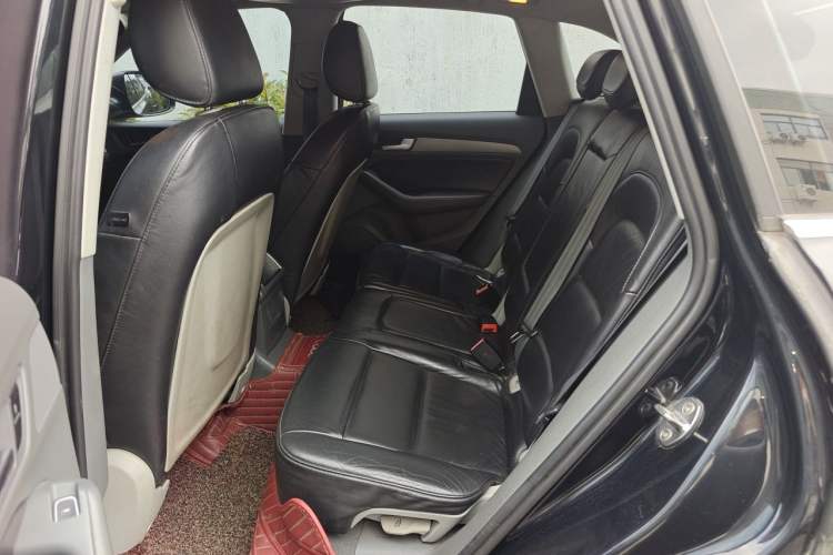 Used Audi Q5 2015 40 TFSI Trendy Edition Left Rear Seat