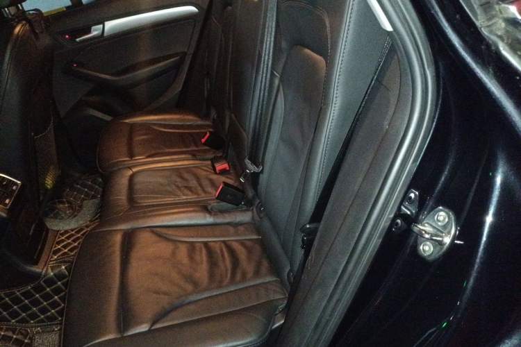 Used Audi Q5 2015 40 TFSI Technology Edition Left Rear Seat