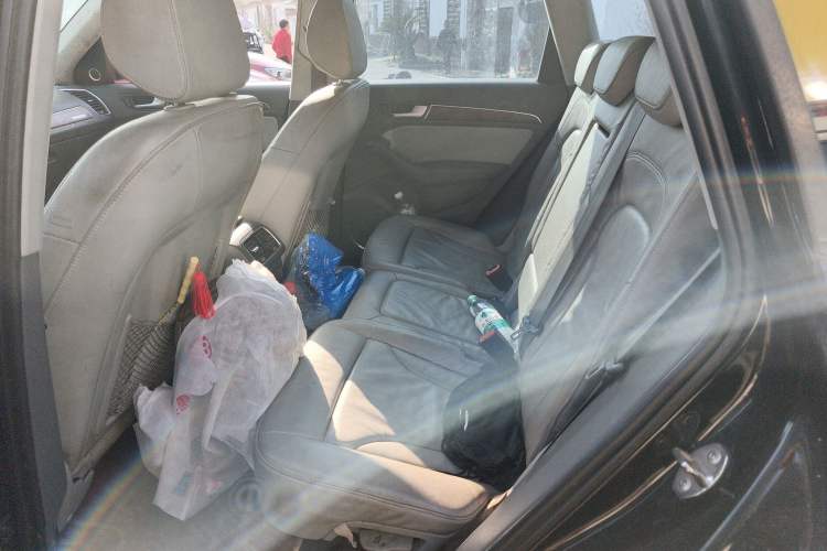 Used Audi Q5 2015 40 TFSI Comfort Model Left Rear Seat