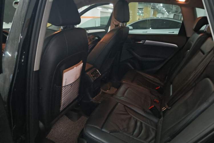 Used Audi Q5 2015 40 TFSI Technology Edition Left Rear Seat
