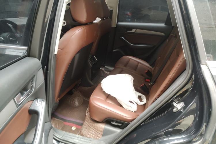 Used Audi Q5 2015 40 TFSI Trendy Edition Left Rear Seat