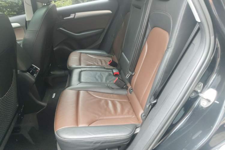 Used Audi Q5 2015 40 TFSI Technology Edition Left Rear Seat