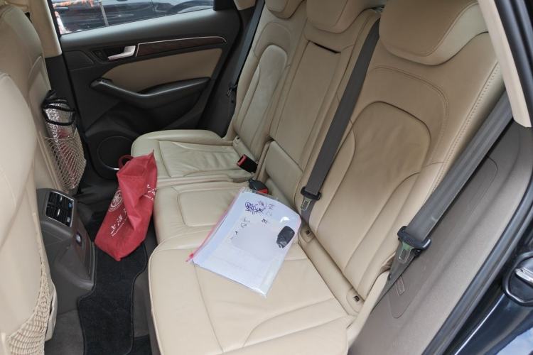 Used Audi Q5 2015 40 TFSI Comfort Model Left Rear Seat