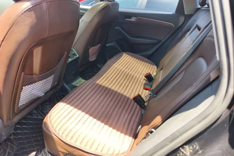 Used Audi Q5 2015 40 TFSI Comfort Model Left Rear Seat