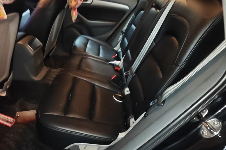 Used Audi Q5 2015 40 TFSI Trendy Edition Left Rear Seat