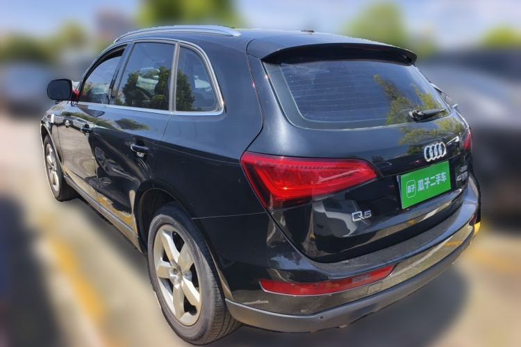 Used Audi Q5 2015 40 TFSI Comfort Model Rear Left 45 Deg