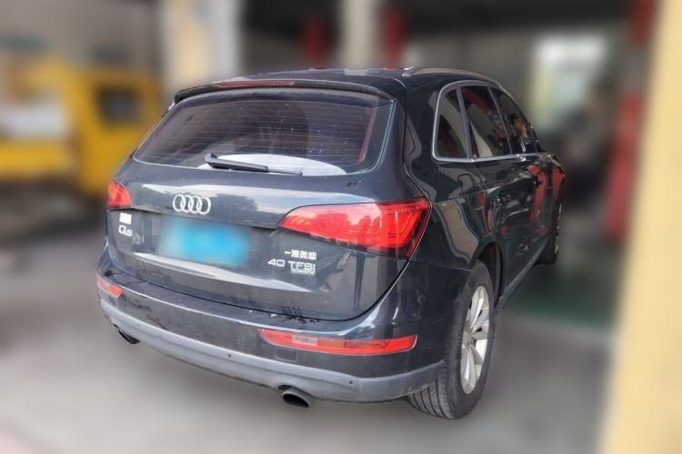 Used Audi Q5 2015 40 TFSI Technology Edition Rear Right 45 Deg