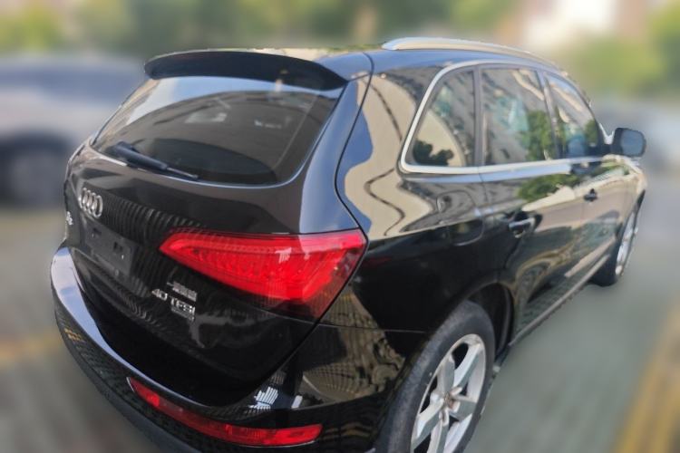 Used Audi Q5 2015 40 TFSI Comfort Model Rear Right 45 Deg