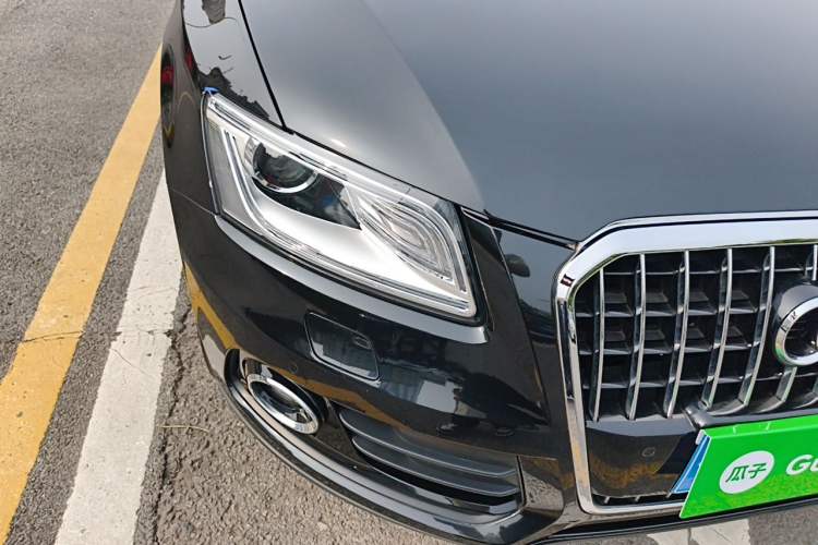 Used Audi Q5 2015 40 TFSI Comfort Model Right Front Headlight