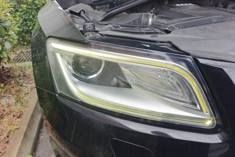Used Audi Q5 2015 40 TFSI Trendy Edition Right Front Headlight