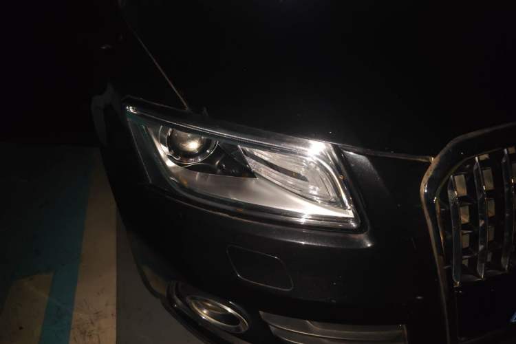 Used Audi Q5 2015 40 TFSI Trendy Edition Right Front Headlight