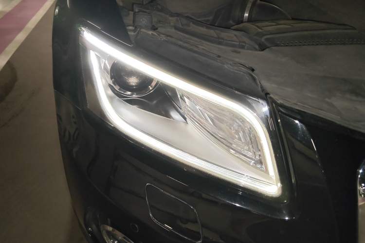 Used Audi Q5 2015 40 TFSI Technology Edition Right Front Headlight