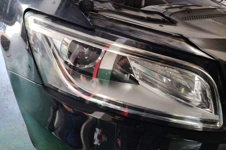 Used Audi Q5 2015 40 TFSI Technology Edition Right Front Headlight