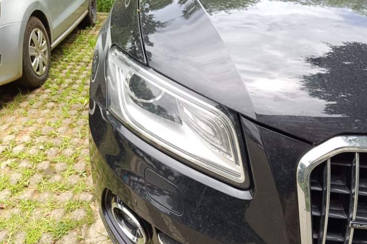 Used Audi Q5 2015 40 TFSI Comfort Model Right Front Headlight