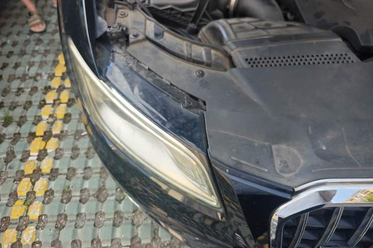 Used Audi Q5 2015 40 TFSI Comfort Model Right Front Headlight