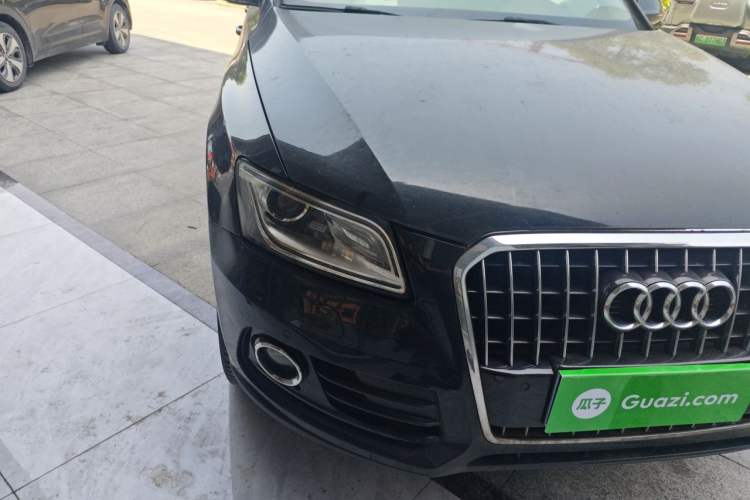 Used Audi Q5 2015 40 TFSI Comfort Model Right Front Headlight