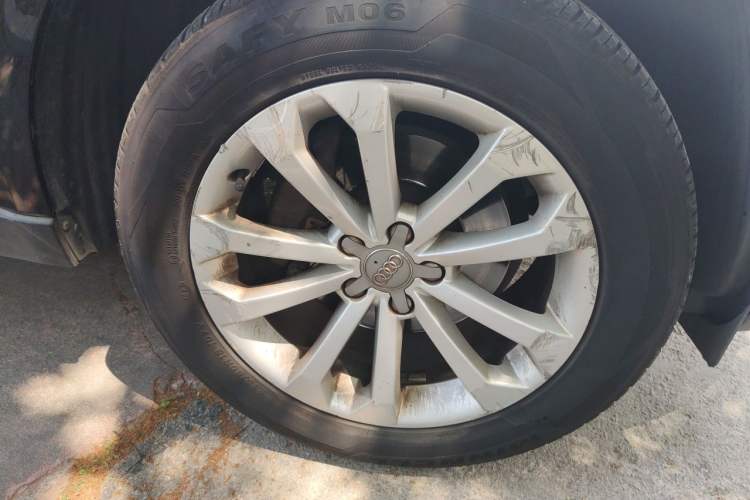 Used Audi Q5 2015 40 TFSI Technology Edition Right Front Wheel Hub