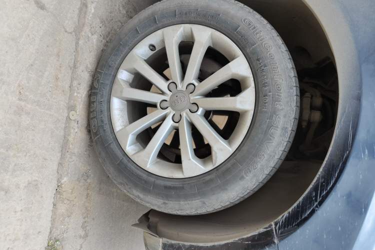 Used Audi Q5 2015 40 TFSI Technology Edition Right Front Wheel Hub