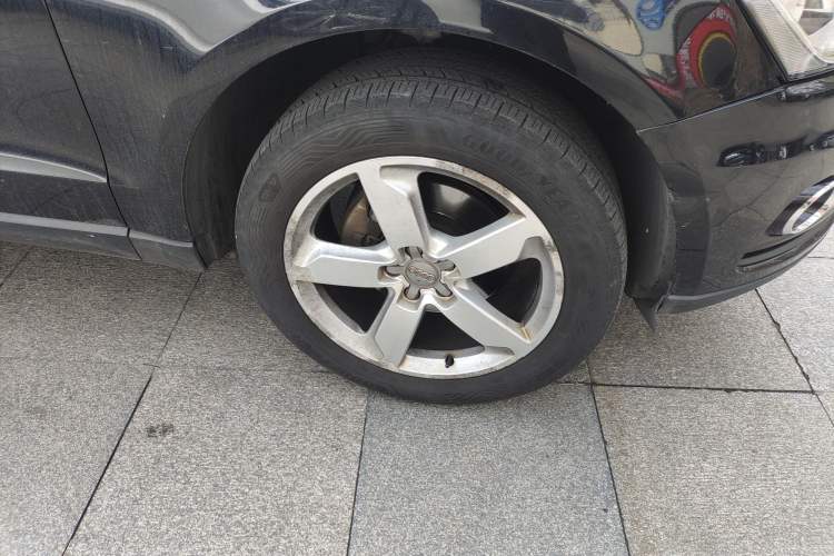 Used Audi Q5 2015 40 TFSI Trendy Edition Right Front Wheel Hub