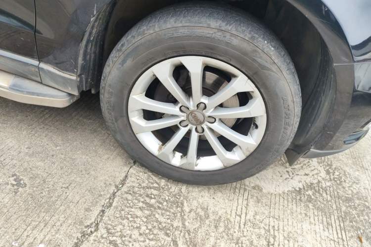 Used Audi Q5 2015 40 TFSI Technology Edition Right Front Wheel Hub