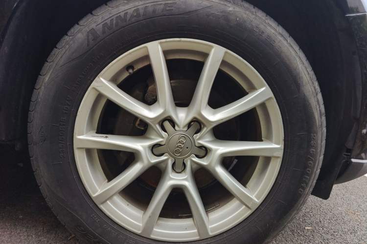 Used Audi Q5 2015 40 TFSI Trendy Edition Right Front Wheel Hub