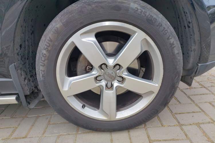 Used Audi Q5 2015 40 TFSI Technology Edition Right Front Wheel Hub