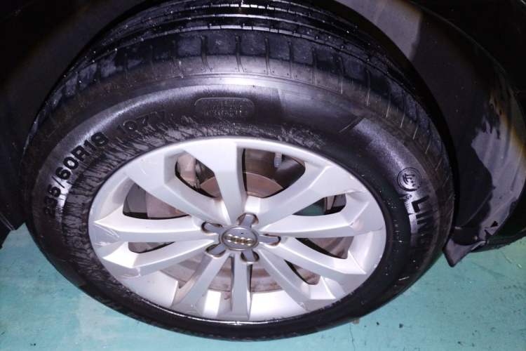 Used Audi Q5 2015 40 TFSI Technology Edition Right Front Wheel Hub