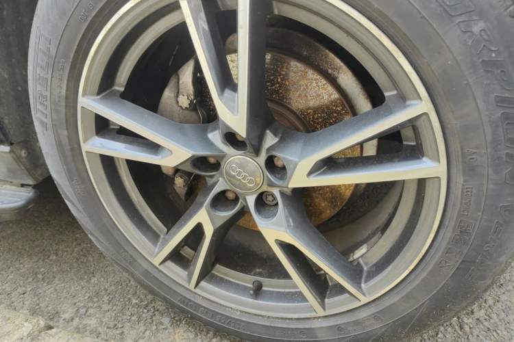 Used Audi Q5 2015 40 TFSI Trendy Edition Right Front Wheel Hub