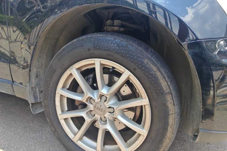 Used Audi Q5 2015 40 TFSI Trendy Edition Right Front Wheel Hub