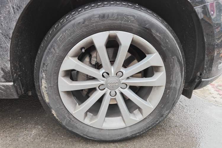 Used Audi Q5 2015 40 TFSI Technology Edition Right Front Wheel Hub