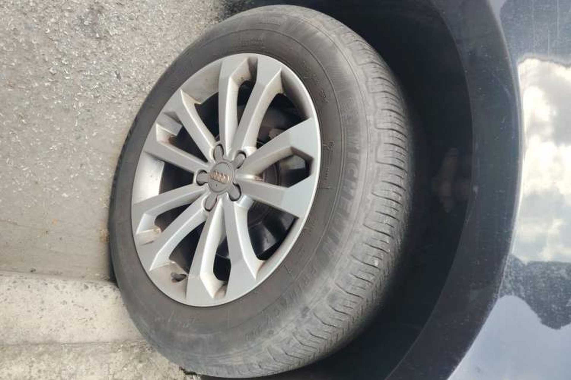 Used Audi Q5 2015 40 TFSI Technology Edition Right Front Wheel Hub
