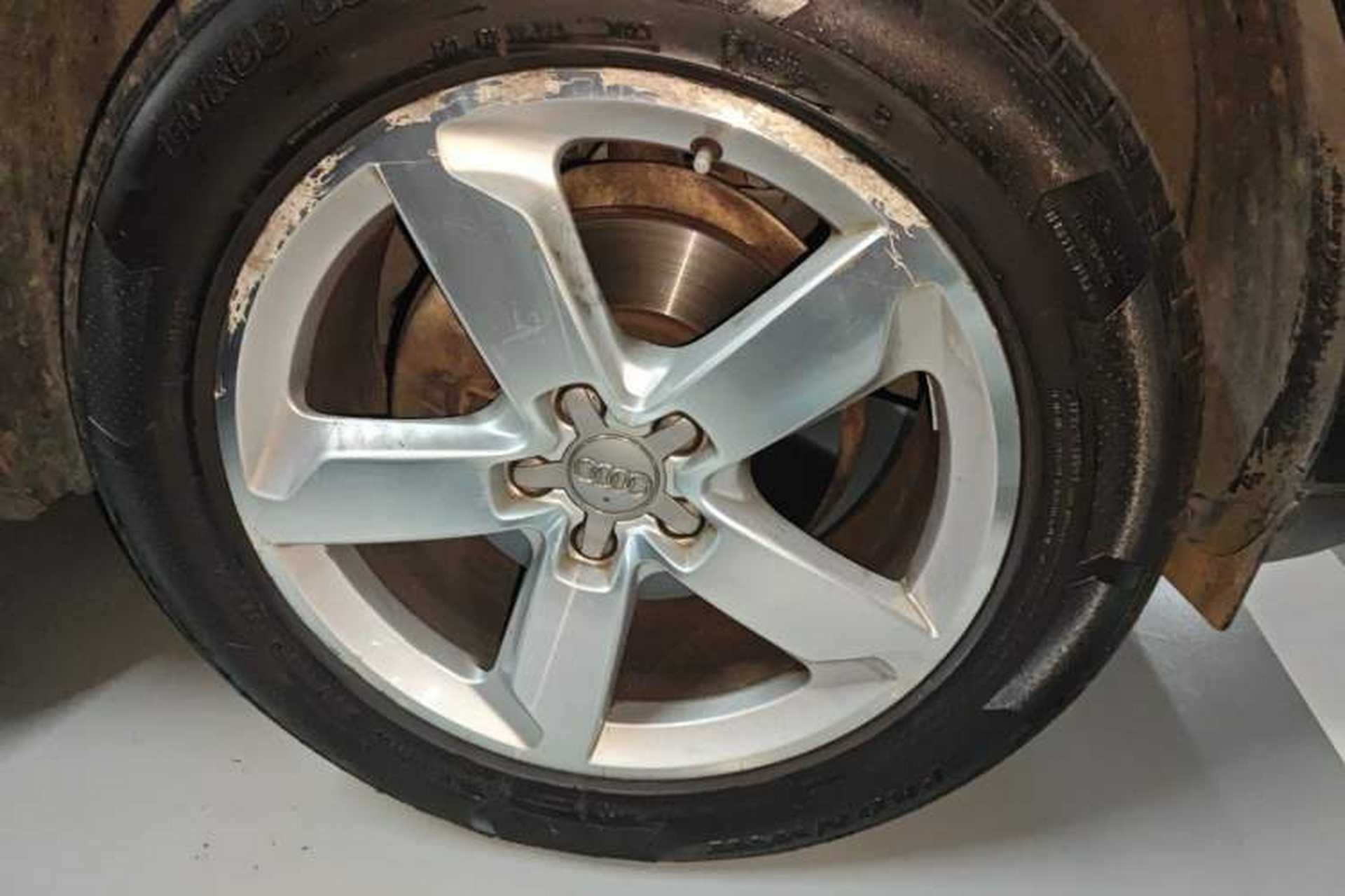 Used Audi Q5 2015 40 TFSI Comfort Model Right Front Wheel Hub