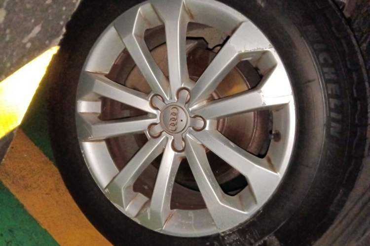 Used Audi Q5 2015 40 TFSI Trendy Edition Right Front Wheel Hub