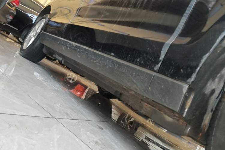 Used Audi Q5 2015 40 TFSI Comfort Model Right Side Sill
