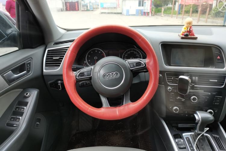 Used Audi Q5 2015 40 TFSI Technology Edition Steering Wheel