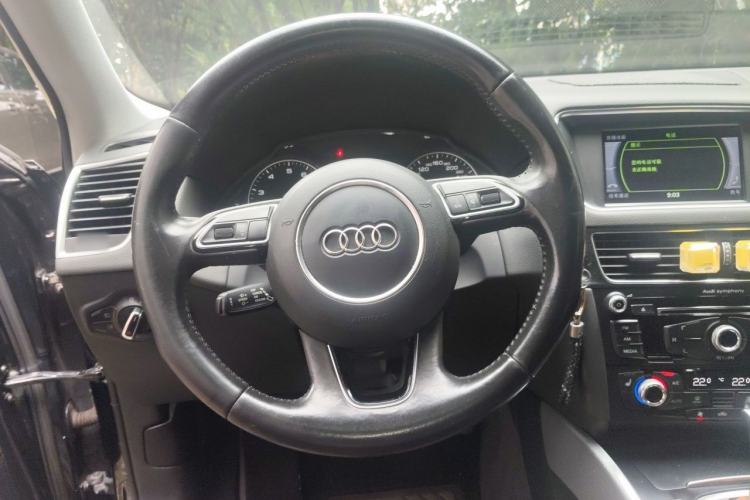 Used Audi Q5 2015 40 TFSI Technology Edition Steering Wheel