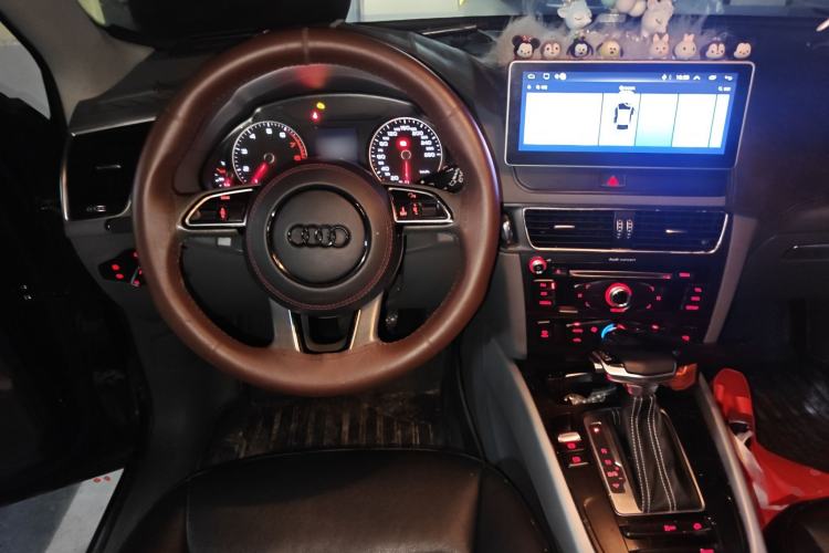 Used Audi Q5 2015 40 TFSI Trendy Edition Steering Wheel