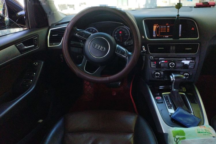 Used Audi Q5 2015 40 TFSI Technology Edition Steering Wheel