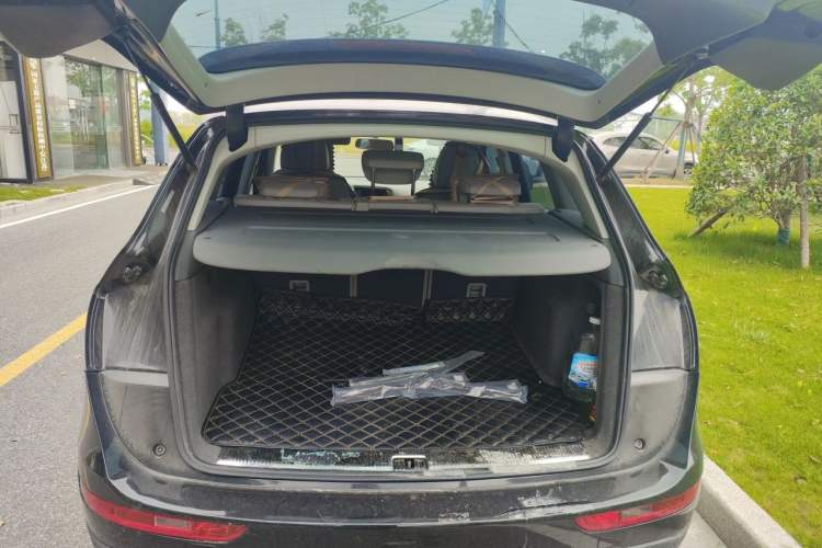 Used Audi Q5 2015 40 TFSI Technology Edition Trunk