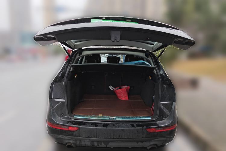 Used Audi Q5 2015 40 TFSI Technology Edition Trunk
