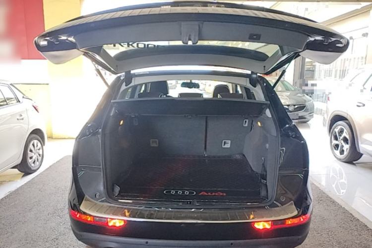 Used Audi Q5 2015 40 TFSI Trendy Edition Trunk